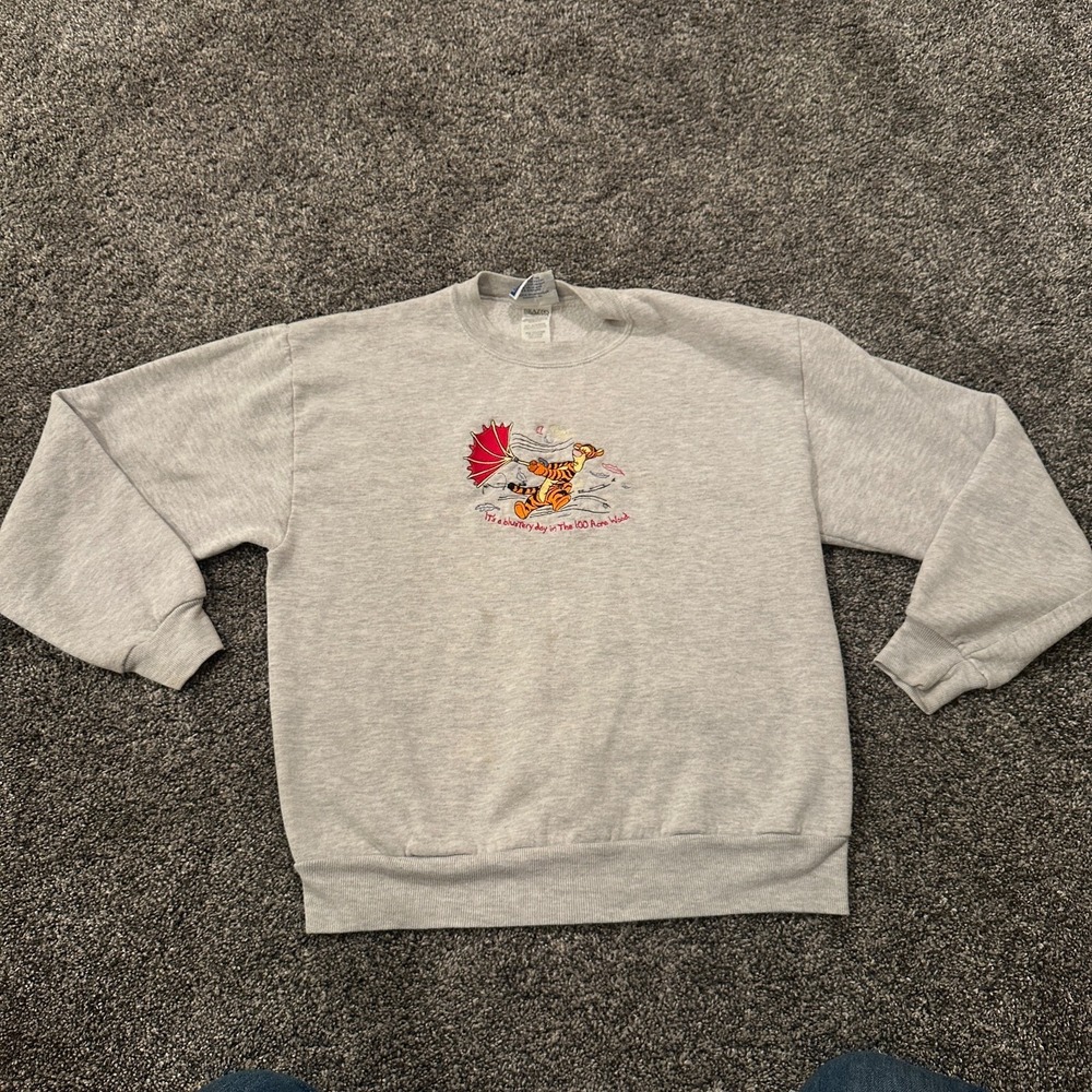 Vintage Disney Tigger Sweatshirt Mens Medium Gray Pooh 100 Acre Woods 90s‎ USA